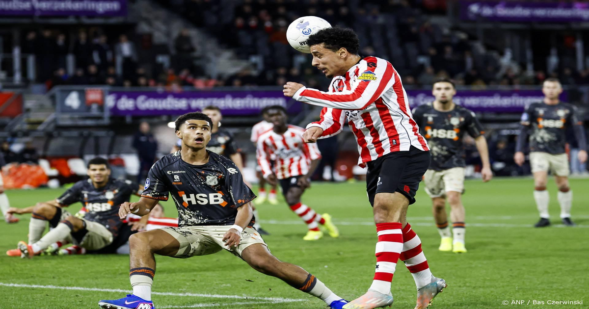 Volendam stunt bij Sparta (1-2): Mühren beslist na omgedraaide penalty