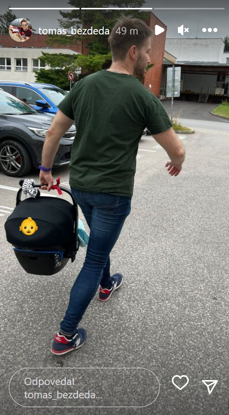 Tomáš a Ivanka už majú svoj uzlíček radosti doma.