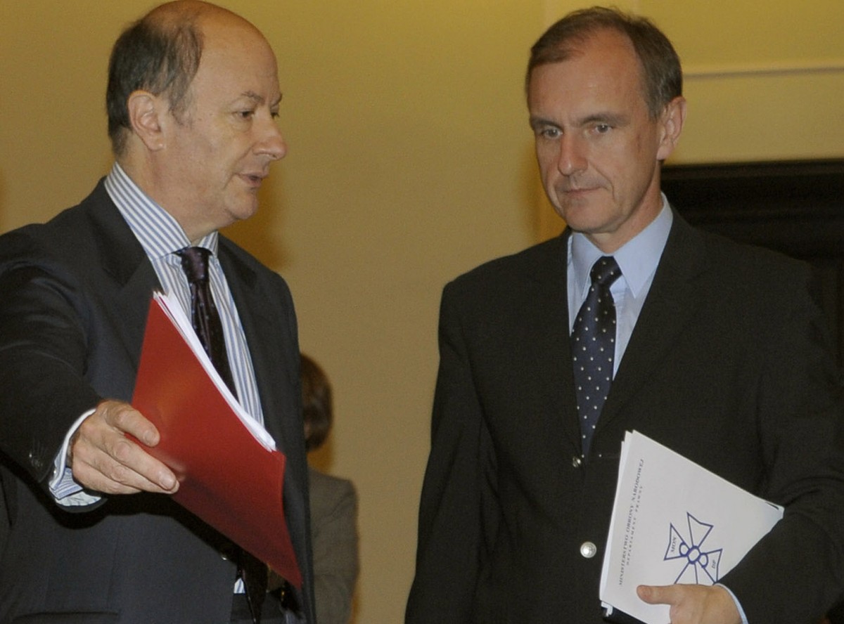 Rostowski chce bezlitośnie ciąć budżet armii