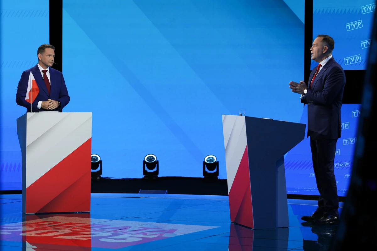 Debata Gospodarz-Nawrocki. Burza w sieci. "Totalny dyletant" kontra "prezydent-sorosowy"
