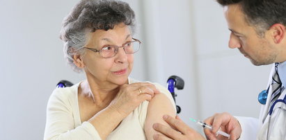Będą darmowe szczepionki na grypę dla seniorów. Ale tylko dla wybranych!