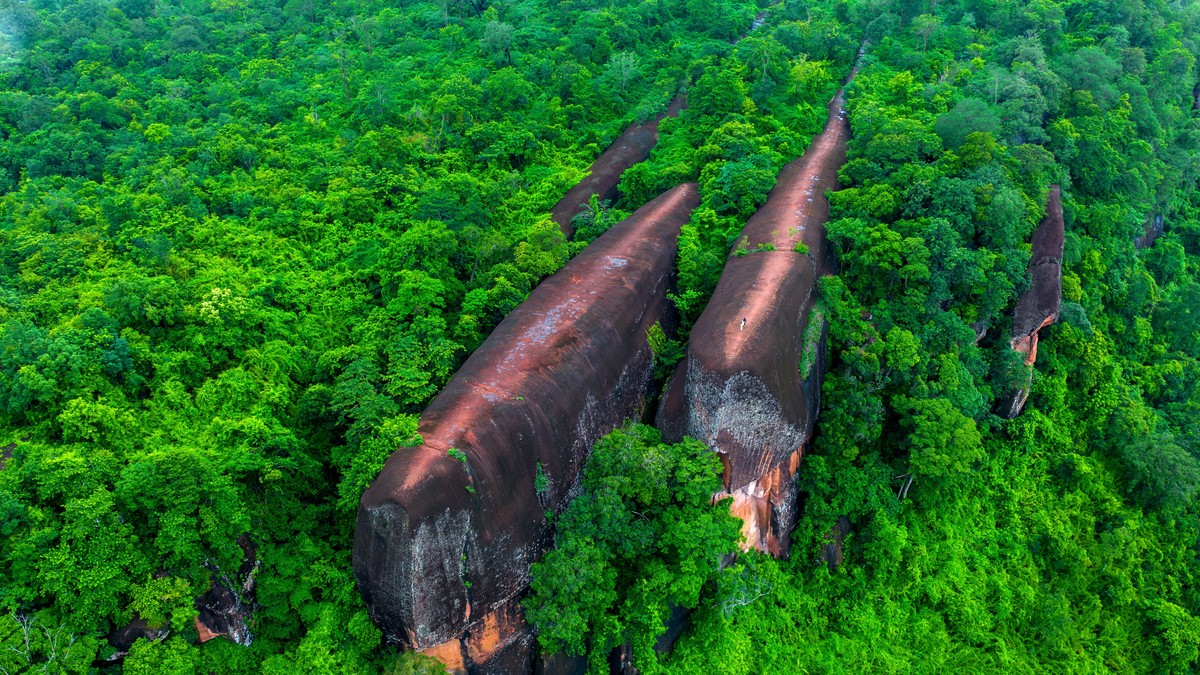 Impresivna atrakcija Tajlanda koja oduzima dah! Stene koje izgledaju kao tri džinovska kita fenomen su star 75 miliona godina