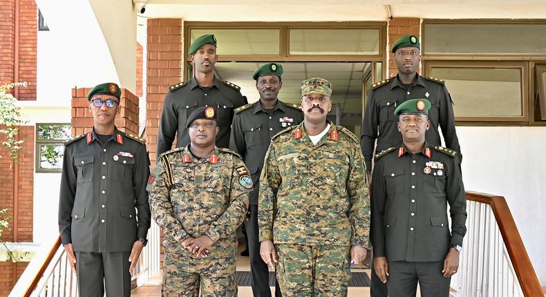 The Chief of Defence Forces, General Muhoozi Kainerugaba, on Wednesday afternoon, April 17 held a meeting with a delegation from the Rwanda Defence Force (RDF) at Mbuya UPDF Barracks.