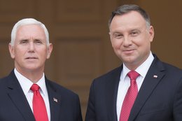 Polska chciała opodatkować koncerny z USA. Przyjechał Mike Pence i okazało się, że podatku nie będzie