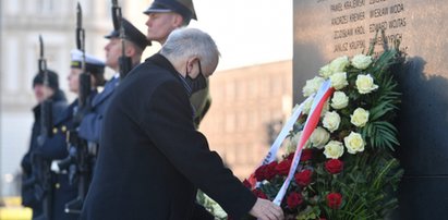 Kaczyńskiego nie było w Sejmie z powodu choroby. Ale już jest zdrowy.  Dziś wziął udział w miesięcznicy smoleńskiej