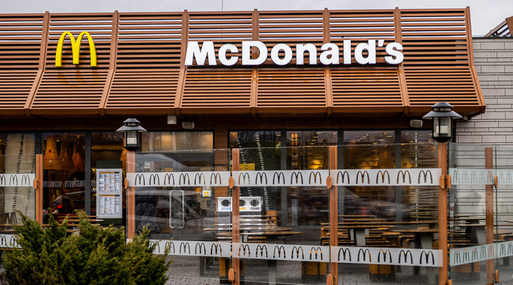 25 százalékkal emelik a McDonald’s elviteli díját / Fotó: Northfoto