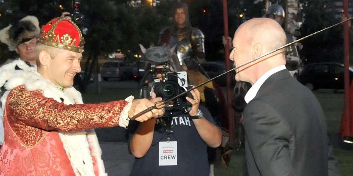 Bruce Willis w Warszawie dostał mieczem