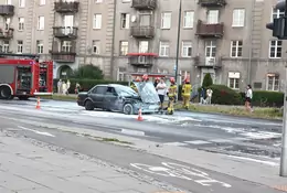 BMW stanęło w płomieniach na jednej z głównych ulic Warszawy