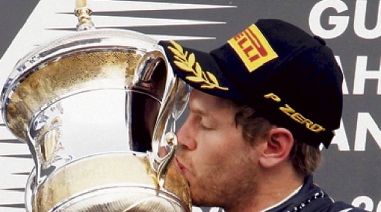 Vettel 175 nap után nyert újra