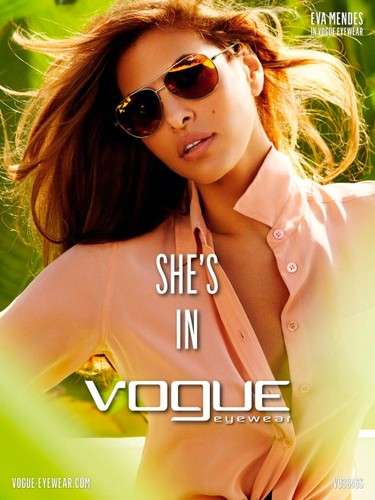 Eva Mendes w kampanii Vogue Eyewear wiosna/lato 2013