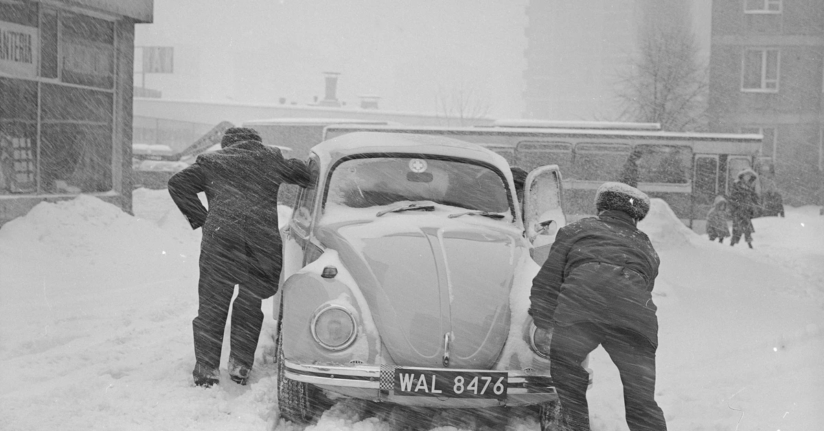 QUIZ. Życie codzienne w PRL. Trzy ostatnie pytania to "zima stulecia"