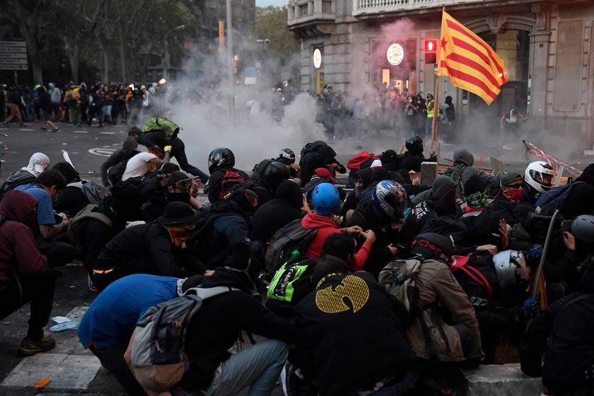 Masowe protesty w Barcelonie. Tysiące osób wyszło na ulice