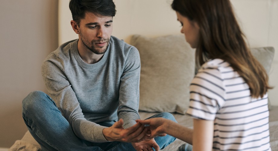 Dlaczego namiętność w związku wygasa? Siedem porad, jak ją wskrzesić