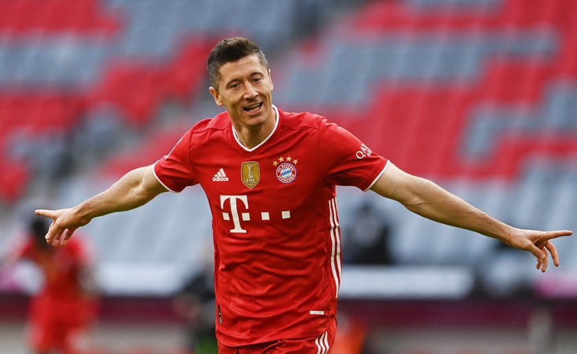 Robert Lewandowski (33 l.) ma olbrzymią szansę na wywalczenie Złotej Piłki.