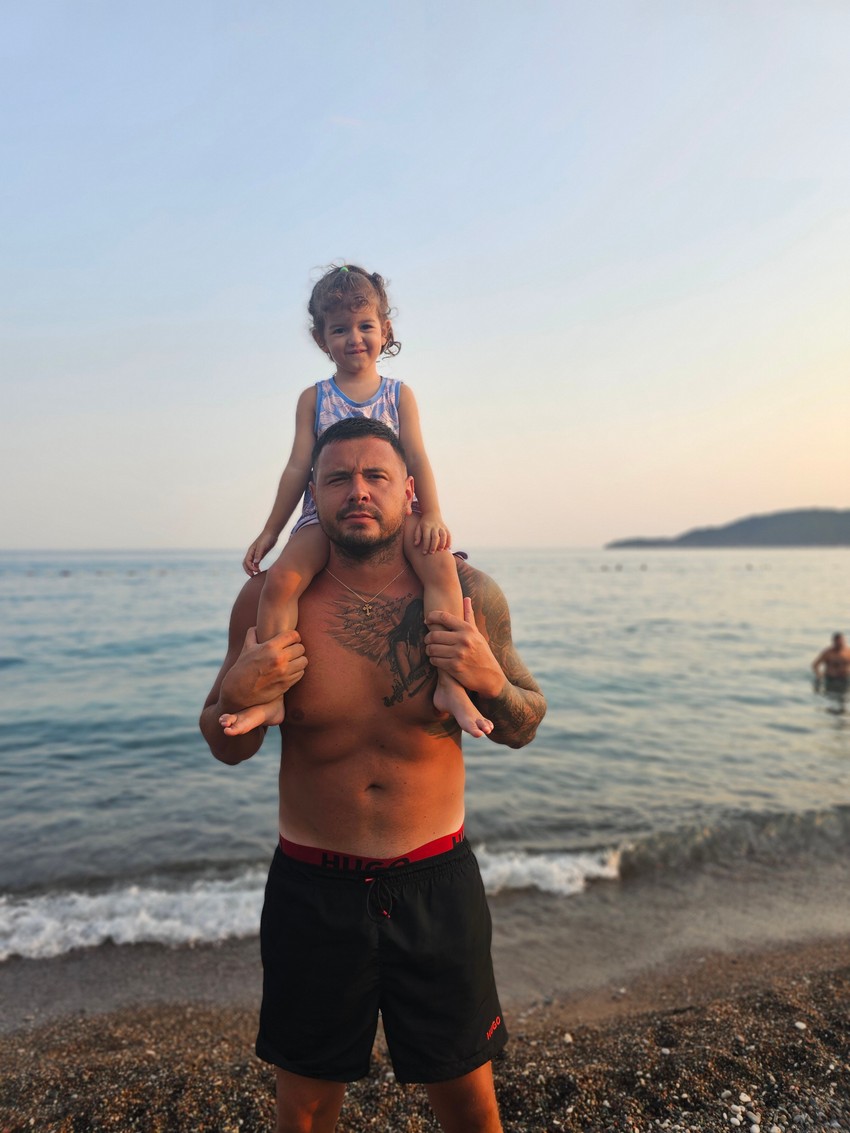 Zoran Pešić sa ćerkom Larom