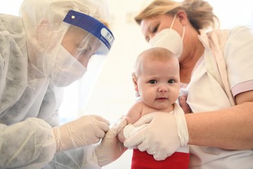 Gyermekbetegségek: 28 éve nem volt olyan fennakadás az oltási folyamatban, amilyennel jelenleg szembesülünk