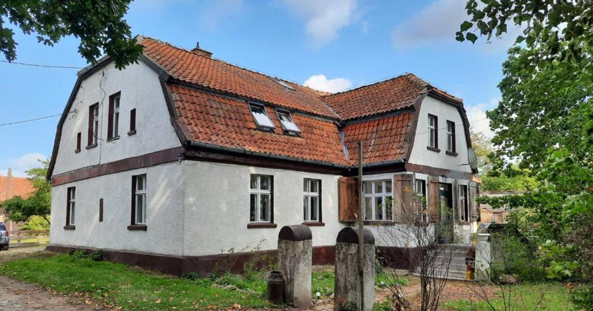 Poniemiecki folwark kosztował 80 tys. zł. "Naciągali właścicielkę"