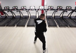 AP_Trcanje_po_trakama_vesti_blic_safe
