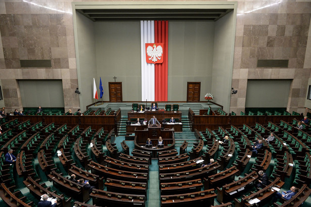 Debata o podatku bankowym. Posłanka PiS mówi o "zajadłym, nawet wściekłym oporze"