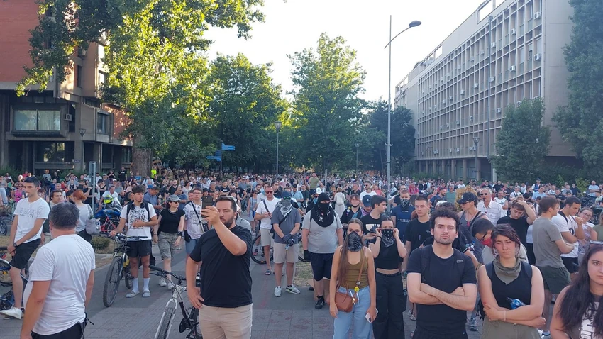 Skup ispred Rektorata Novosadskog univerziteta u Novom Sadu
