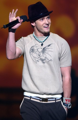 Justin Timberlake na gali Teen Choice Awards w 2002 roku