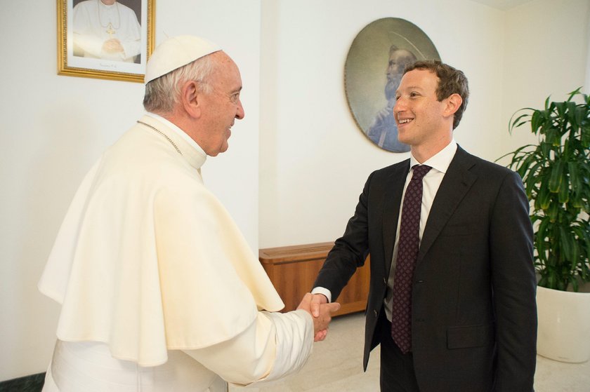 Papież Franciszek spotkał się z właścicielem Facebooka Markiem Zuckerbergiem i jego żoną Priscillą Chan.