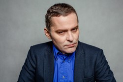 Gmyz pozwany przez Niemkę. Chodzi o wpis o homoseksualistach w obozach koncentracyjnych