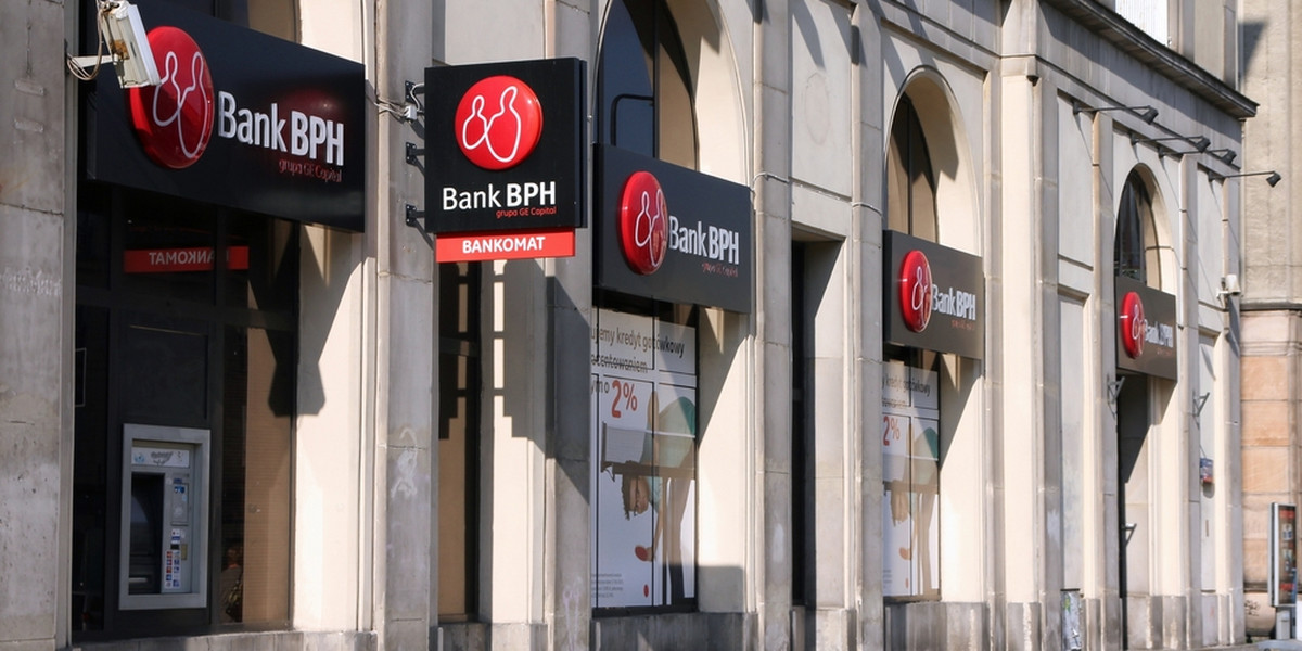 Bank BPH zawiesił działalność. Administruje kredytami hipotecznymi swoich klientów