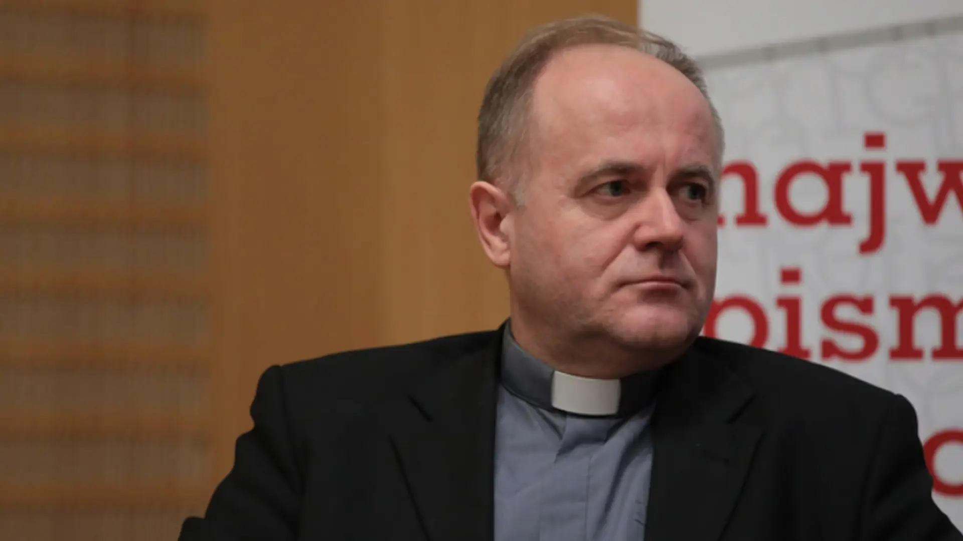 Ksiądz o opłatku w Sejmie. "Nie można robić cyrku z religii"