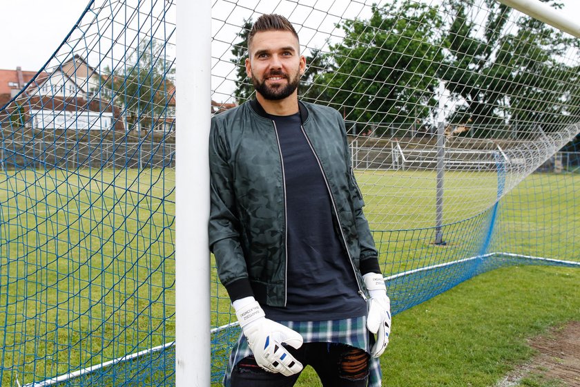 Pilka nozna. Bartosz Bialkowski. Portret. 16.06.2017