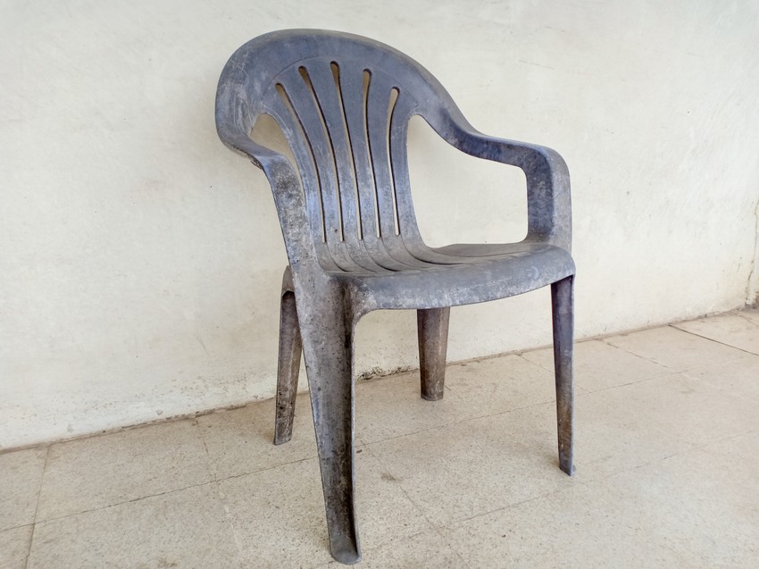 "Jedan komad ekstrudirane plastike, imun na trendove i kultno obožavanje"