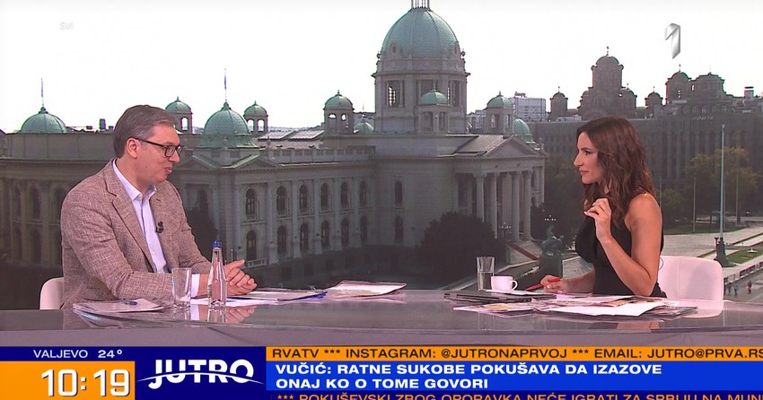 Vučić kaže da se nastavljaju ulaganja u vojsku 