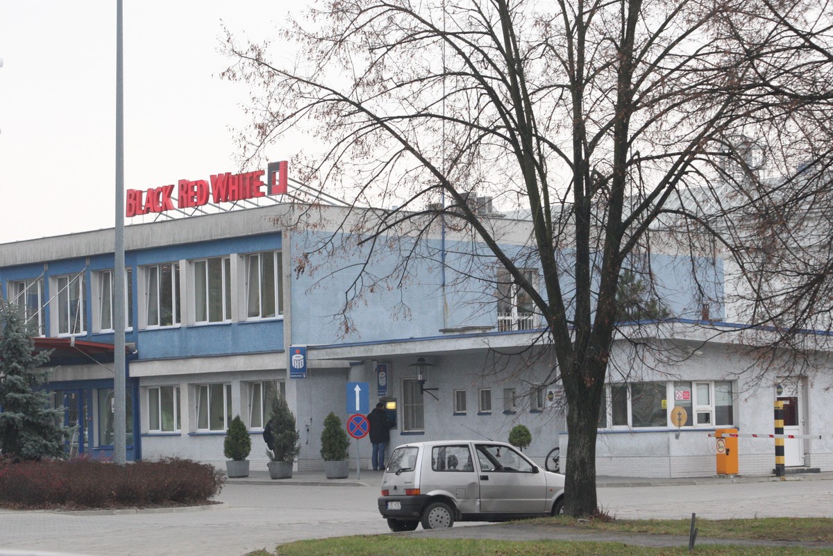 Meblowy gigant zapowiada grupowe zwolnienia. Związkowcy walczą o pracę