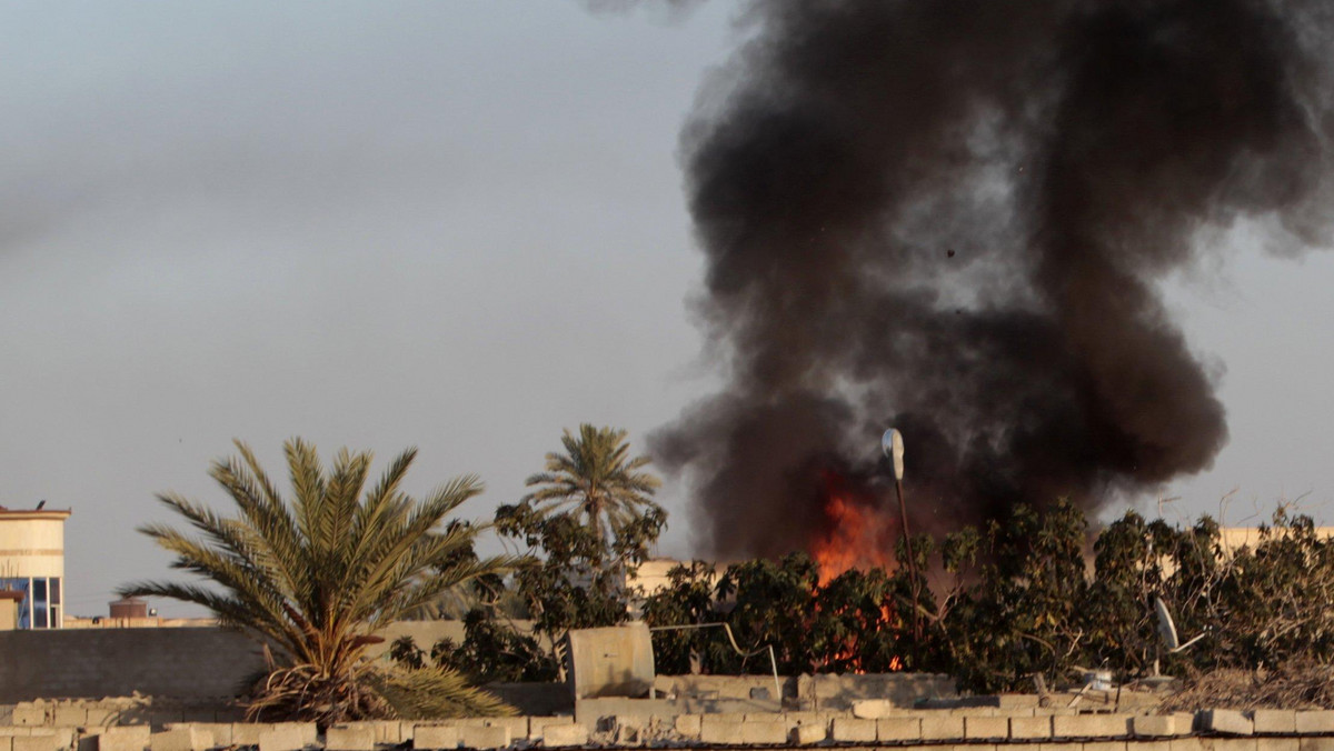 Wysoka Komisarz NZ ds. Praw Człowieka Navi Pillay uważa, że użycie przez libijskie siły prorządowe w Misracie bomb kasetowych i broni ciężkiej, powodujące straty wśród ludności cywilnej, może być zgodnie z prawem międzynarodowym uznane za zbrodnie wojenne.