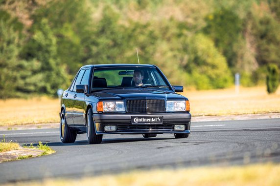 Mercedes 190 E kontra Brabus 190 E 3.6S