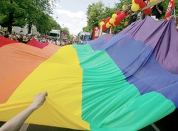 Polscy posłowie bronią gejów i lesbijek
