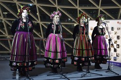 Tulia pokazuje klip inspirowany 'Zimną wojną'. Zobacz teledysk 'Pali się'