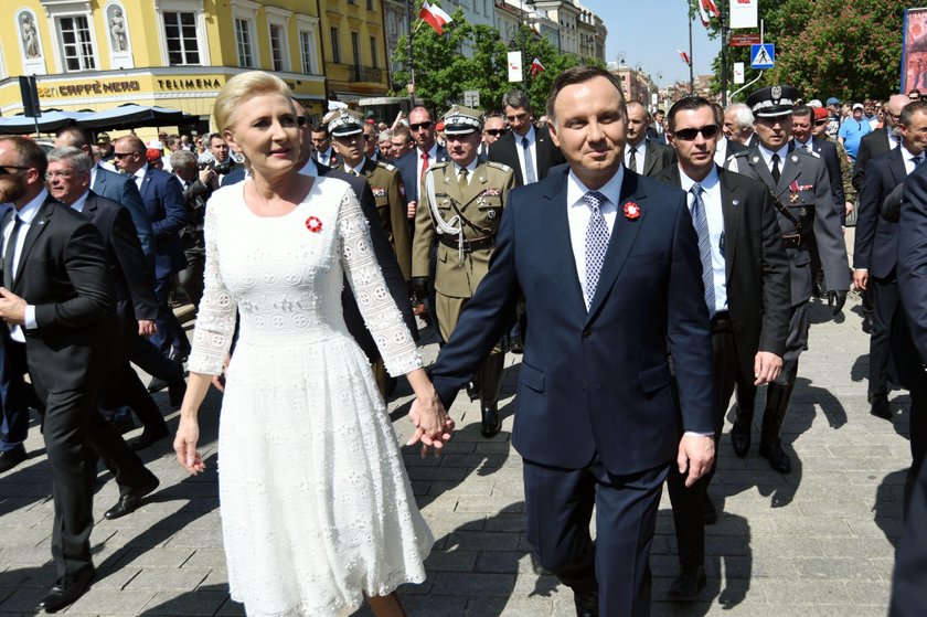 Rząd zdradzi Dudę dla pieniędzy z Unii?