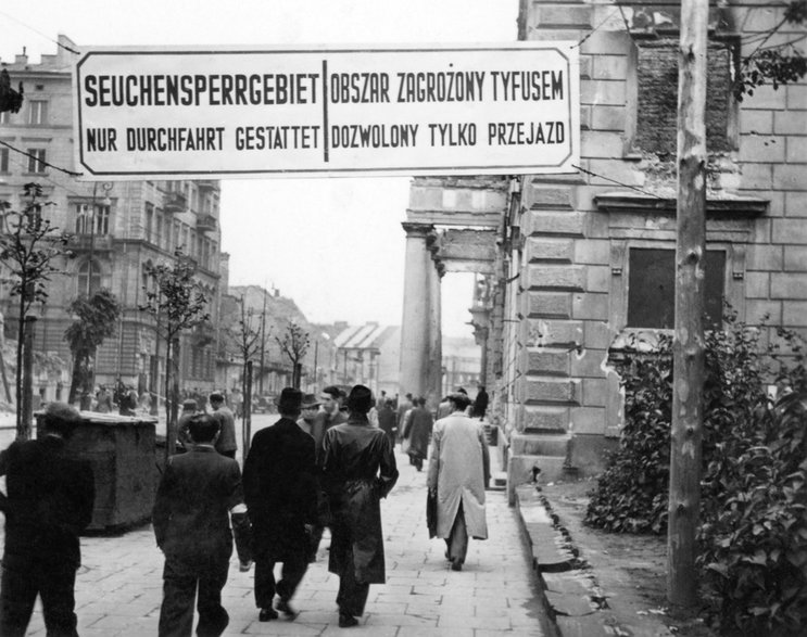 "W obliczu Zagłady. Żydzi Warszawy 1939-1943"