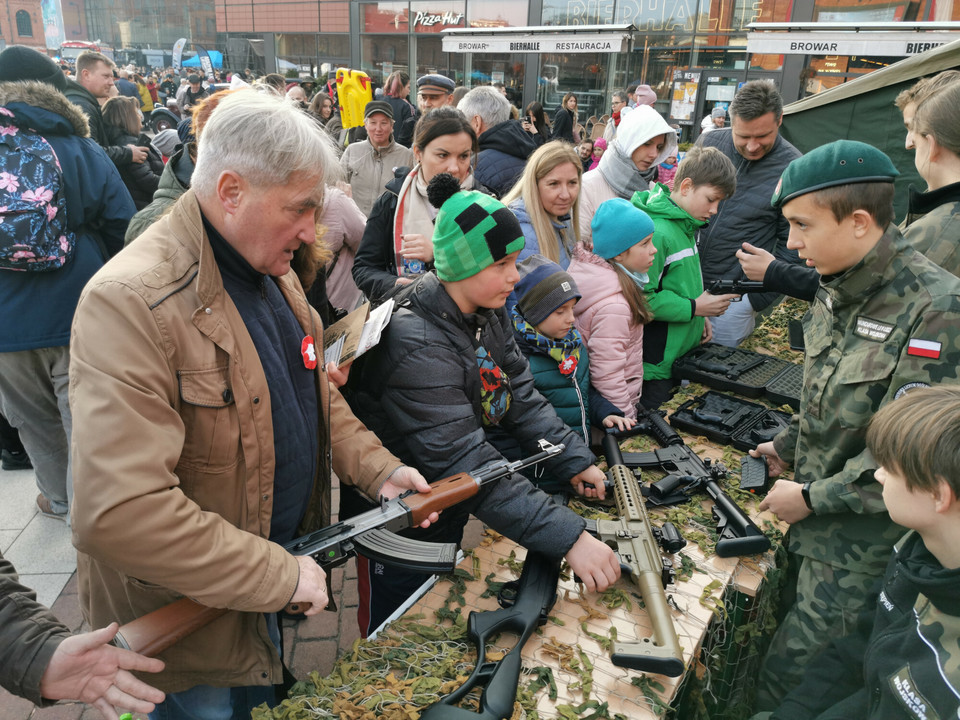 Obchody święta 11 listopada w Łodzi w Manufakturze