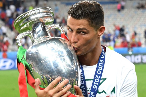 Ronaldo najpierw płakał ze smutku, potem ze szczęścia, ale to nie jemu Portugalia zawdzięcza mistrzostwo Europy