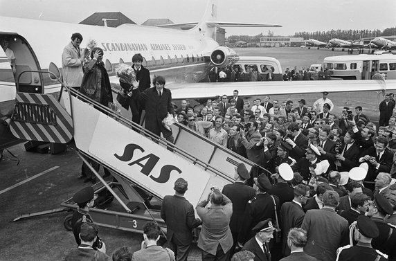 5 czerwca 1964 r. The Beatles wylądowali na lotnisku Amsterdam-Schiphol. 
