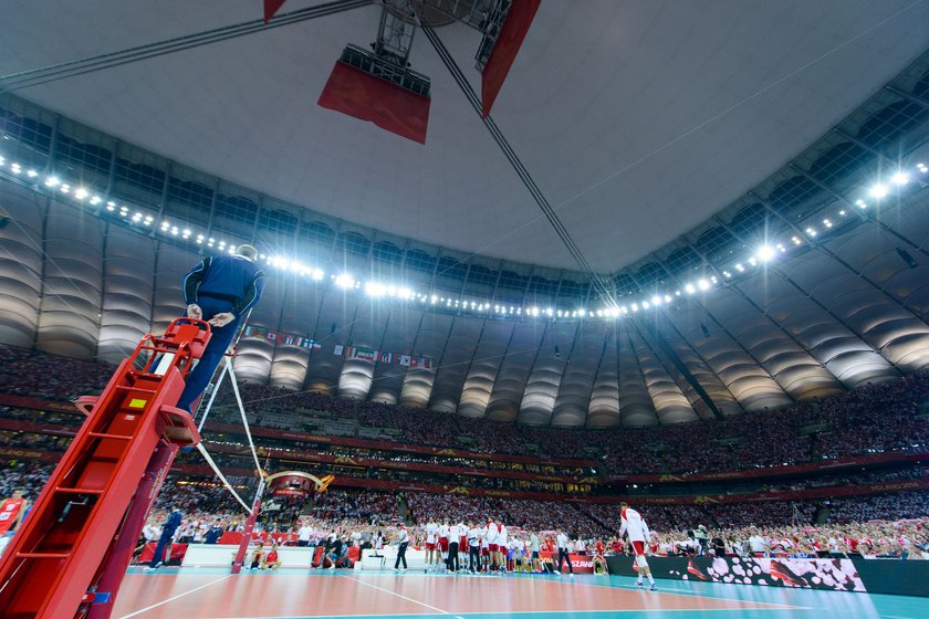 Skandal na meczu otwarcia siatkarskiego mundialu! Fani zapłacili za bilety a nic nie widzieli!