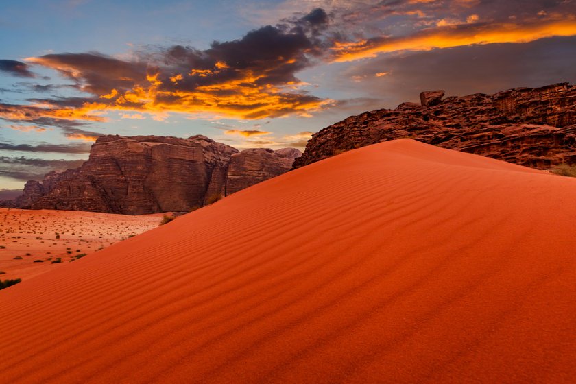 Na wycieczkę do Jordanii i zwiedzanie pustyni Wadi Rum też wydamy około 3000 zł