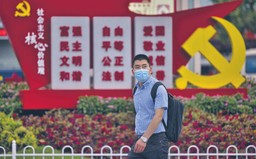 Pandemiczne starcie systemów. Chiny są jedynym państwem autorytarnym, które w walce z wirusem odniosło sukces