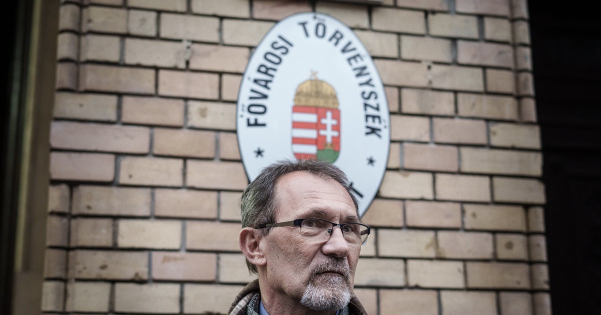 Pert nyert a titkosszolgálat ellen a nemzetbiztonsági kockázatként kezelt matektanár