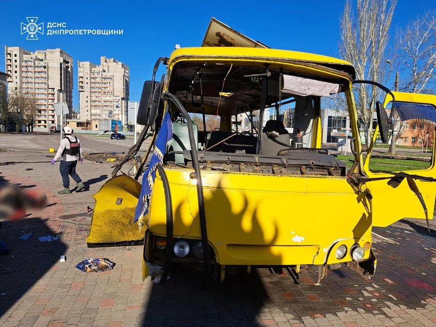 Napad na minibus u Nikopolju