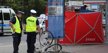 Po zderzeniu wjechał w rowerzystów