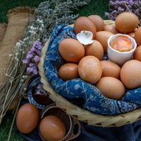 Ez a tökéletes főtt tojás titka - nem reped meg, ha így főzi!