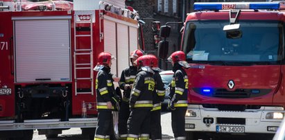 Zawalił się dach kamienicy w Warszawie. Ewakuowano kilkadziesiąt osób